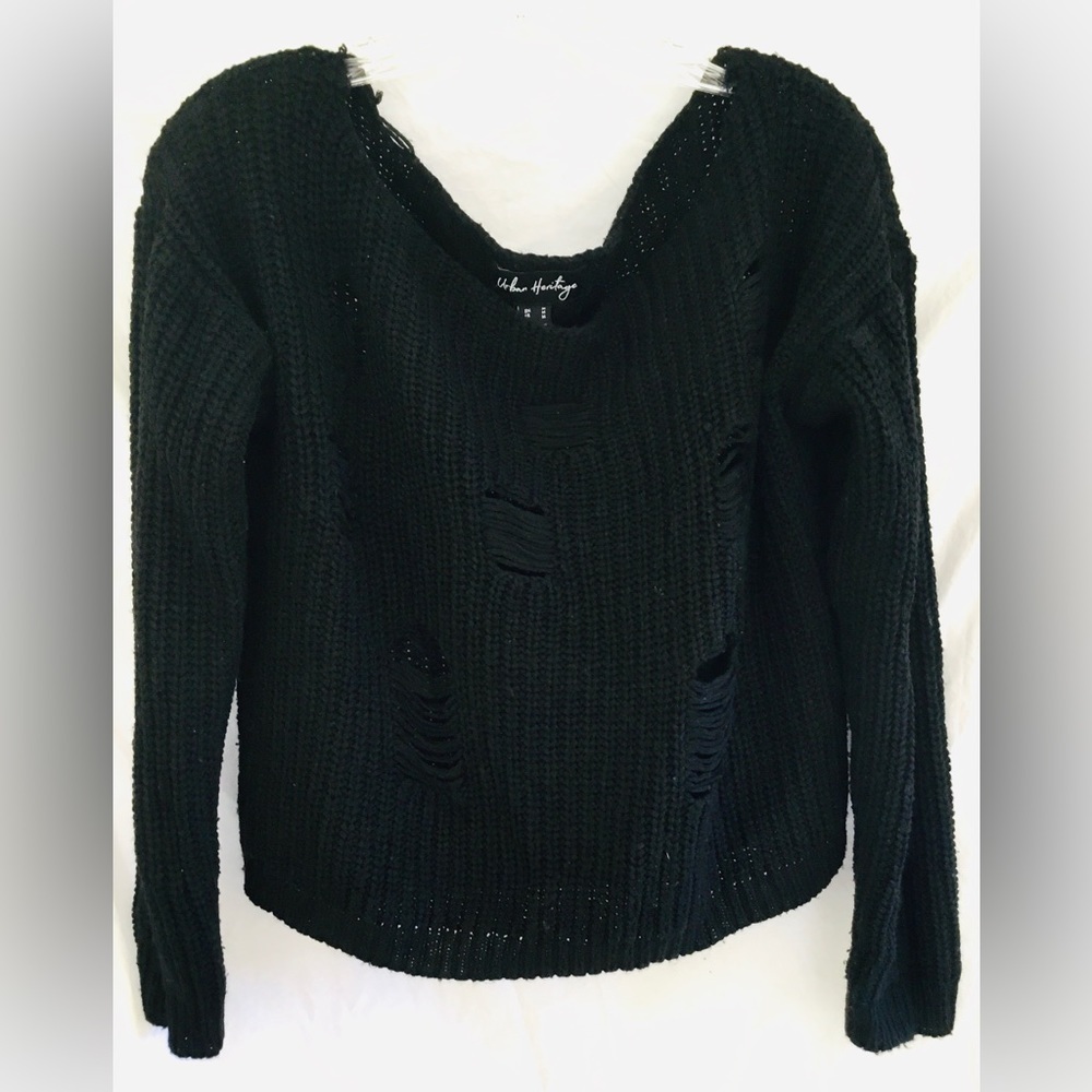 Urban Heritage Distressed, Ripped Sweater M